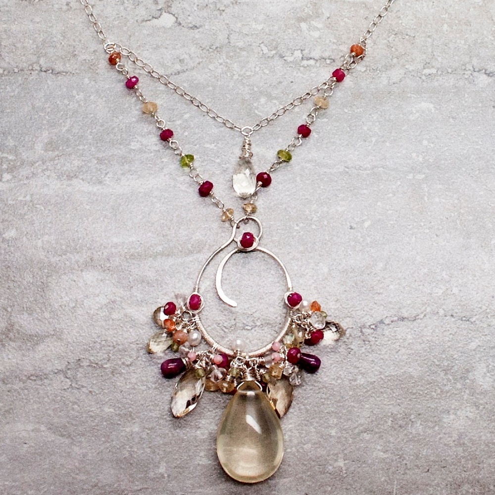 Luxury gemstone necklace
